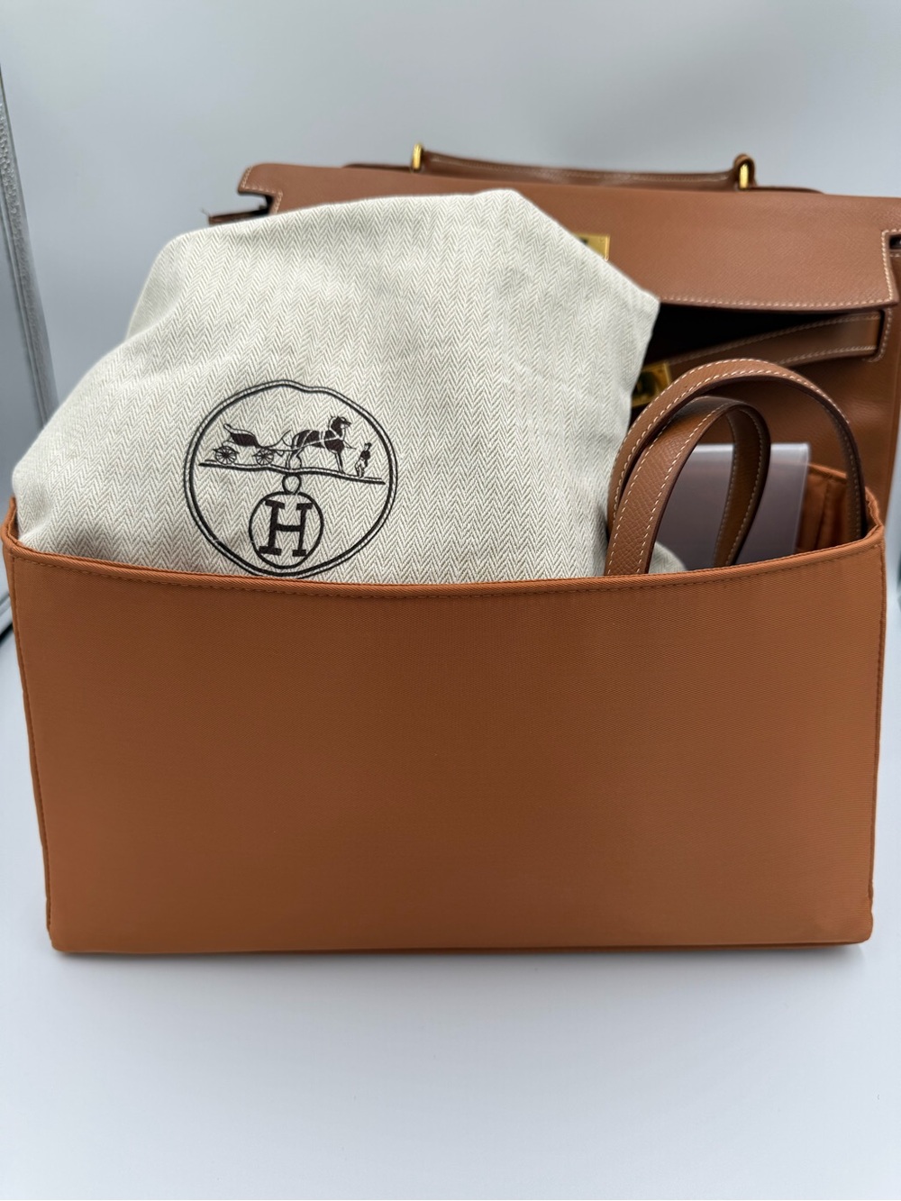 Hermes Kelly 35 Togo Gold Leather Top-Handle Satchel with Gold Hardware - Picture 11 of 16
